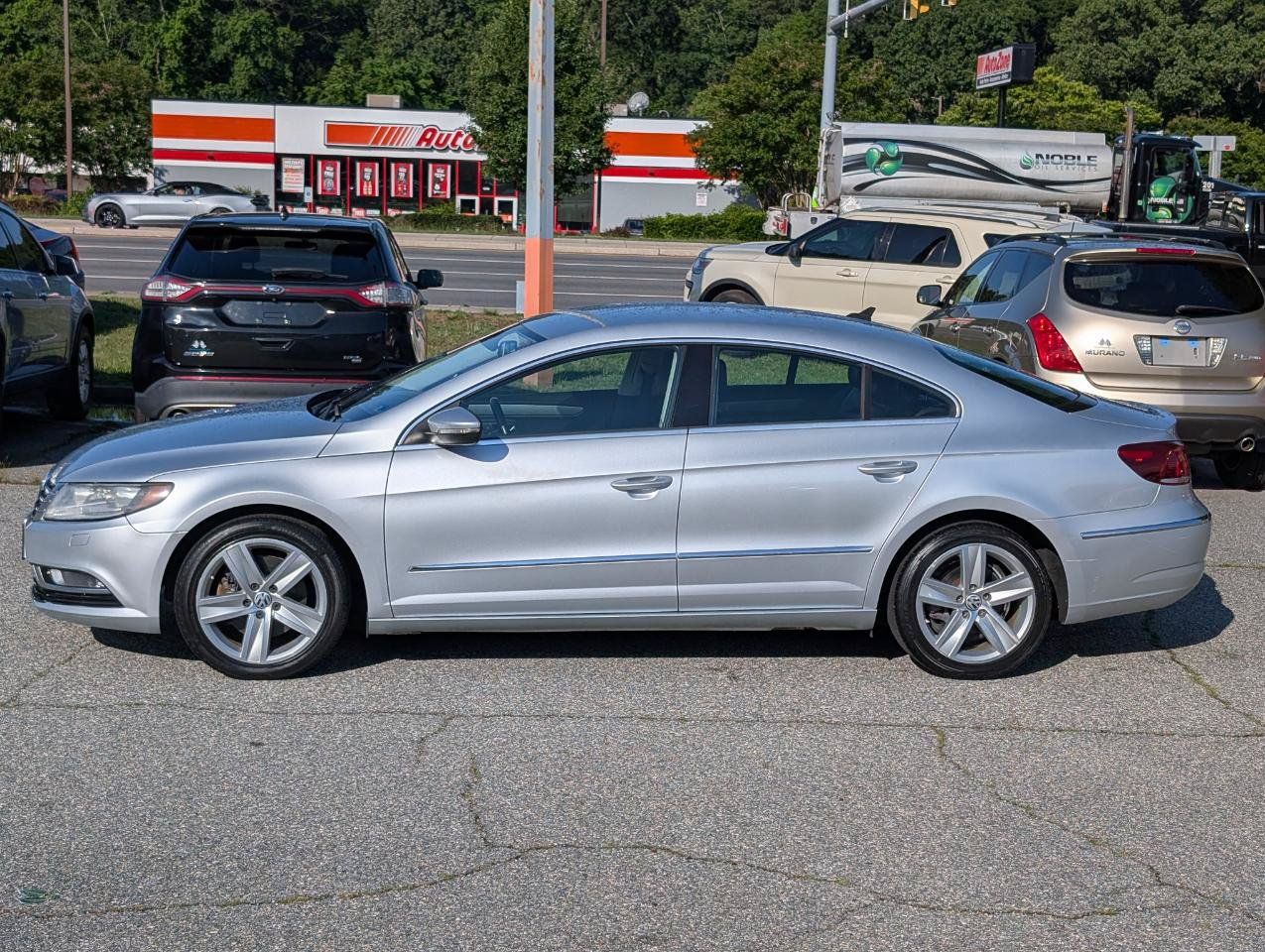Used 2014 Volkswagen CC Sport FWD image 2