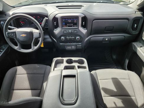 Used 2021 Chevrolet Silverado 1500 Custom image 2
