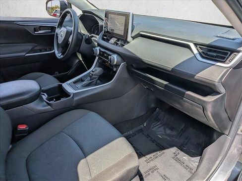 Used 2025 Toyota RAV4 XLE FWD image 26