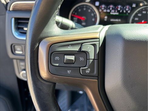 Used 2021 Chevrolet Suburban High Country image 31