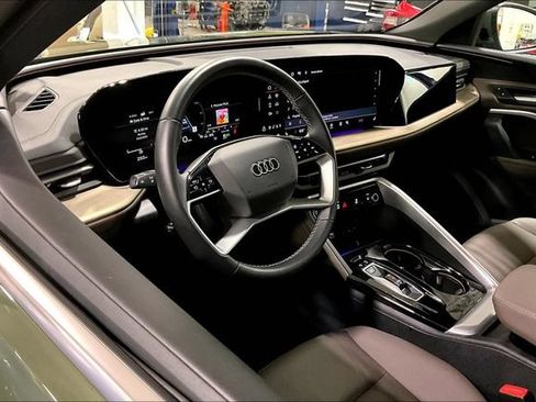 Used 2025 Audi Q5 Premium w/ Convenience Package AWD/4WD image 14