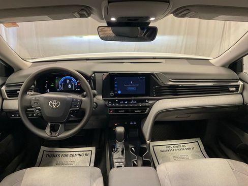 Used 2026 Toyota Camry LE w/ Convenience Package FWD image 34