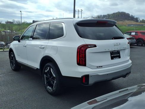 Used 2024 Kia Telluride S w/ S Sunroof Package image 9