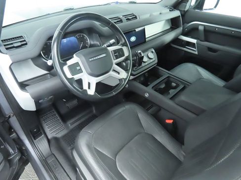 Used 2022 Land Rover Defender 110 SE image 9