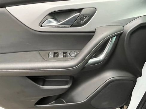 Used 2025 Chevrolet Blazer LT AWD/4WD image 21