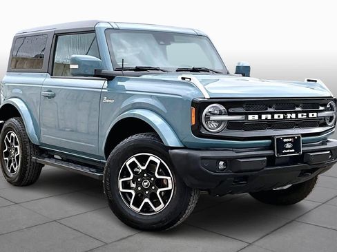 Used 2022 Ford Bronco Outer Banks image 5