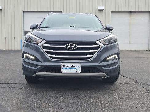 Used 2017 Hyundai Tucson Sport FWD image 2