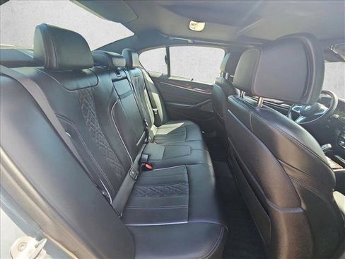 Used 2019 BMW M550i xDrive w/ Premium Package AWD/4WD image 19
