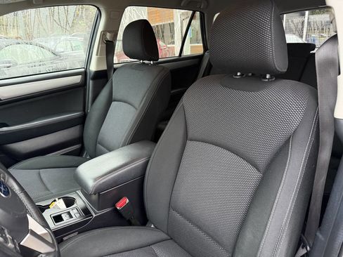 Used 2017 Subaru Outback 2.5i Premium image 23