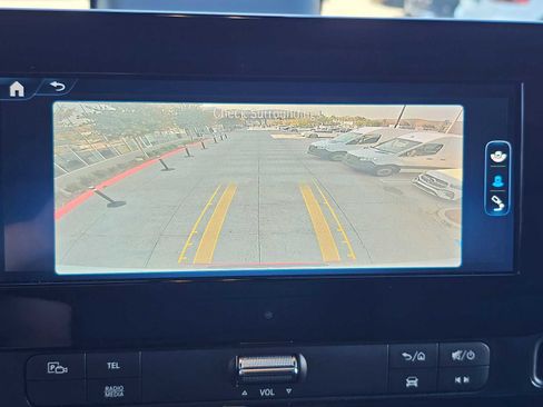 Used 2025 Mercedes-Benz Sprinter 2500 image 29