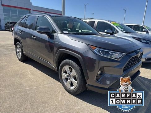 Used 2019 Toyota RAV4 XLE image 12