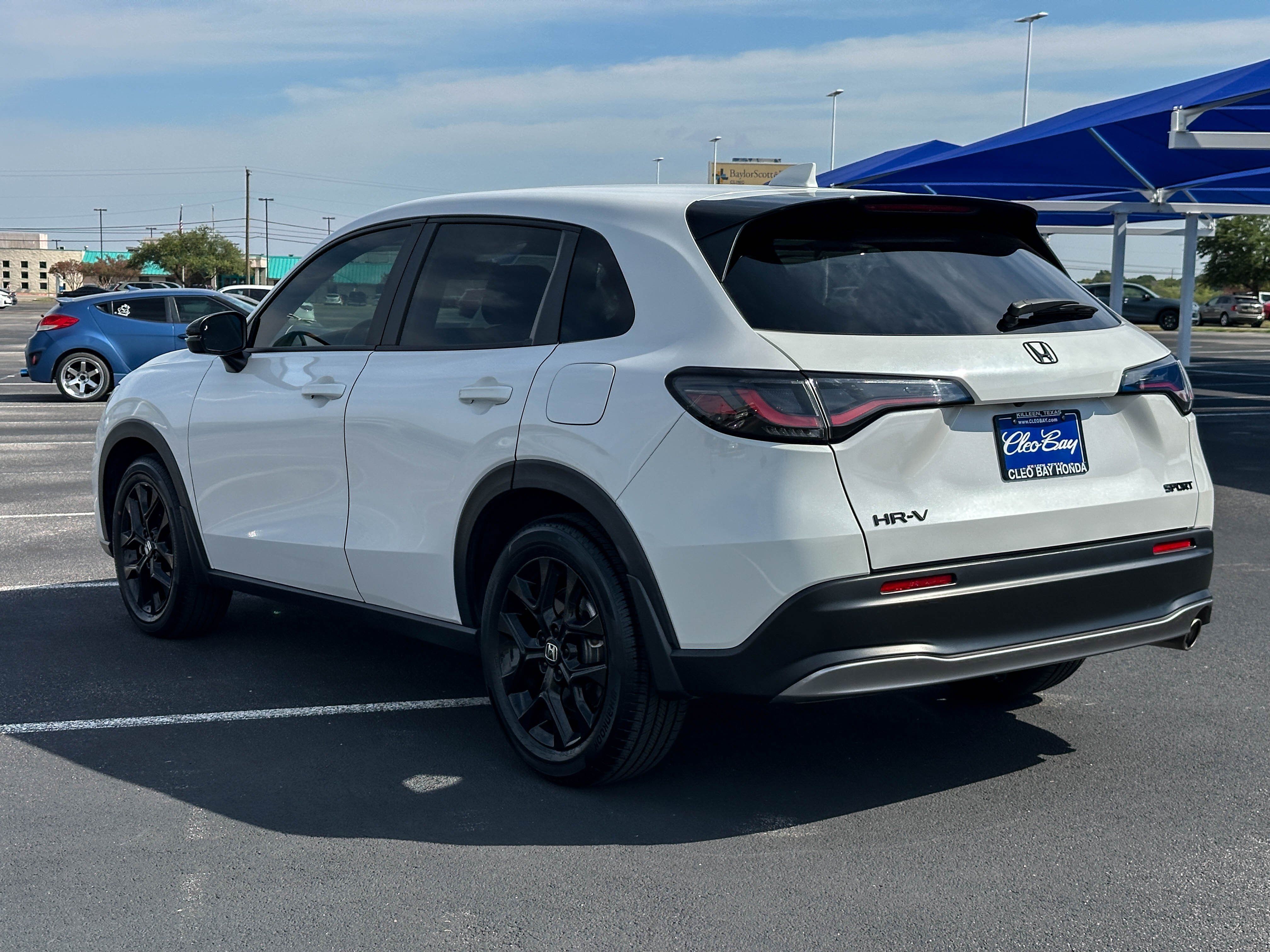 Certified 2025 Honda HR-V Sport image 8