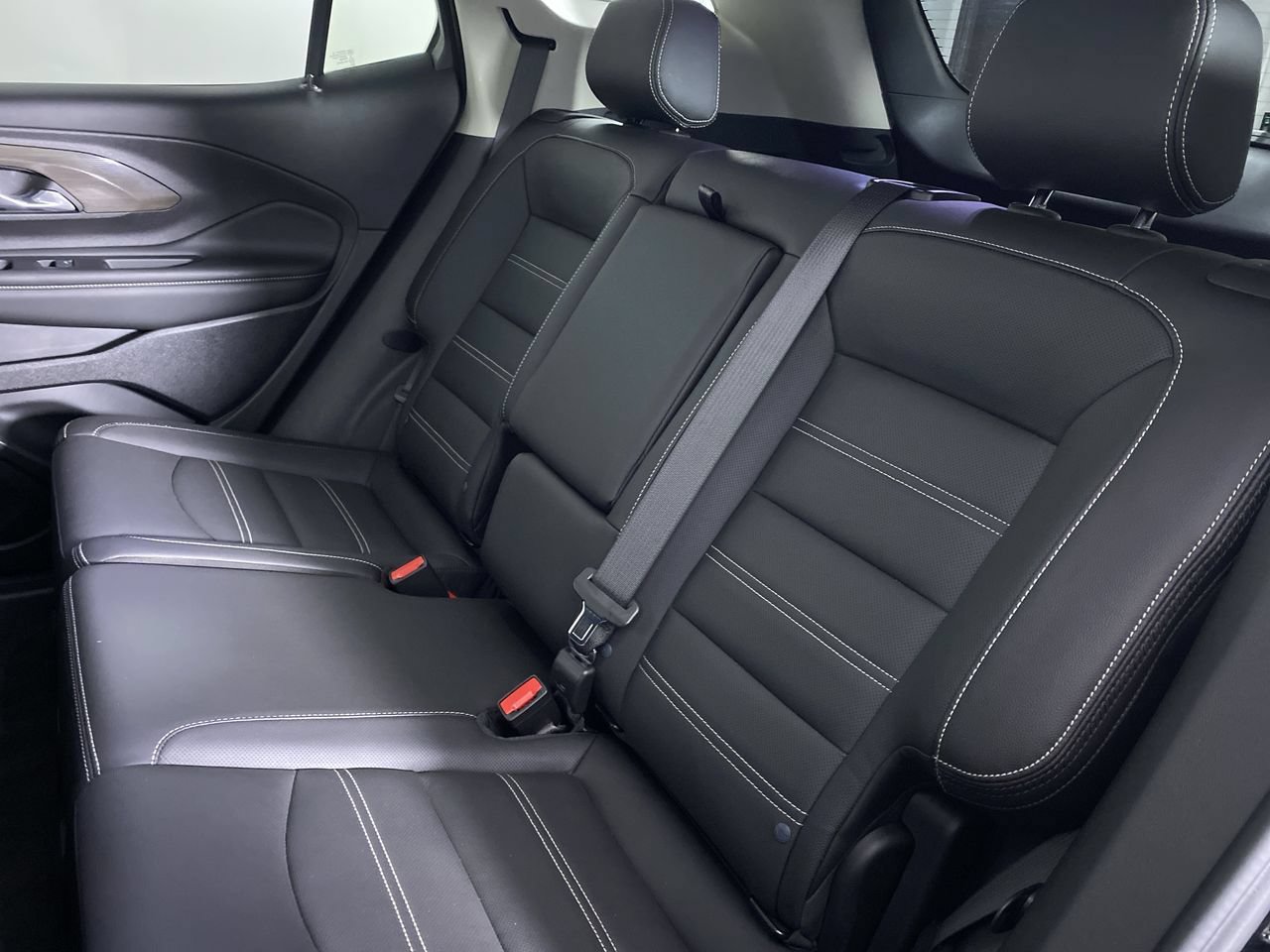 Used 2024 GMC Terrain Denali w/ Black Diamond Edition AWD/4WD image 14