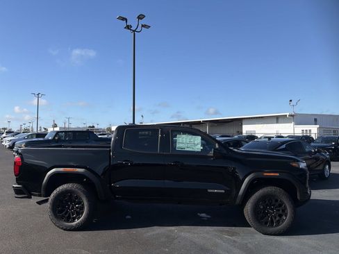 New 2026 GMC Canyon Elevation w/ Convenience Package image 2