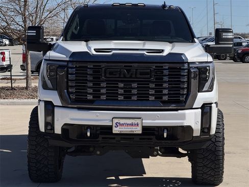 Used 2024 GMC Sierra 2500 Denali Ultimate w/ Max Trailering Package image 8