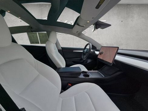 Used 2021 Tesla Model 3 Standard Range Plus image 24