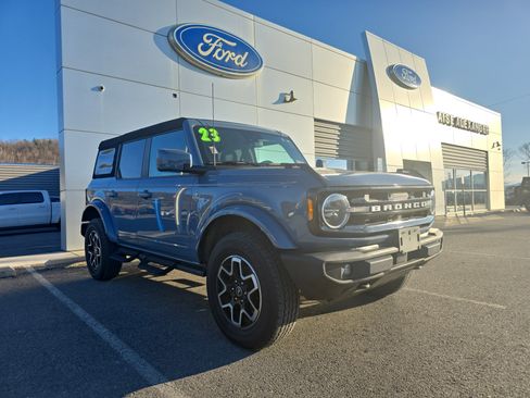 Used 2023 Ford Bronco Outer Banks image 1