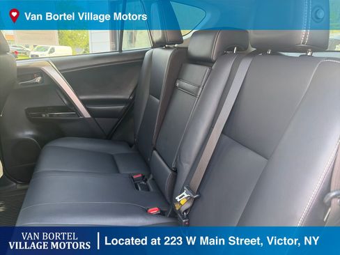 Used 2018 Toyota RAV4 Limited AWD/4WD image 25