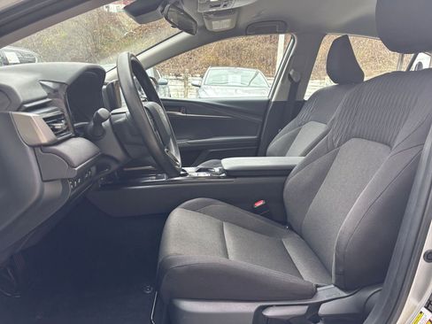 Used 2025 Toyota Camry LE image 35