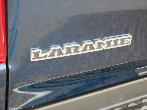 Used 2023 RAM 1500 Laramie AWD/4WD image 18