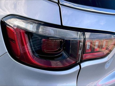 Used 2024 Jeep Compass Latitude w/ Convenience Group image 24