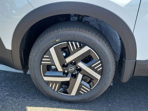 New 2026 Nissan Kicks SV w/ SV Premium Package image 17