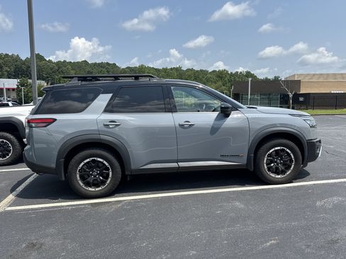 Used 2023 Nissan Pathfinder Rock Creek AWD/4WD image 11