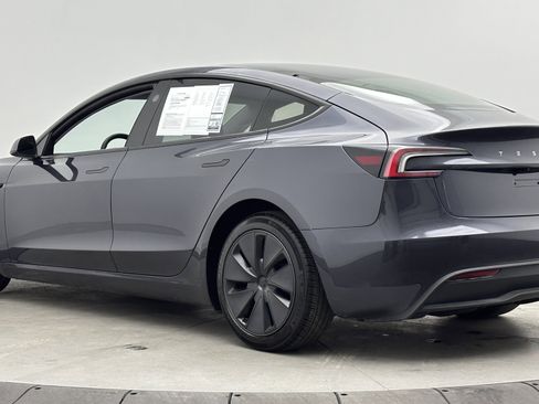 Used 2025 Tesla Model 3 RWD image 5
