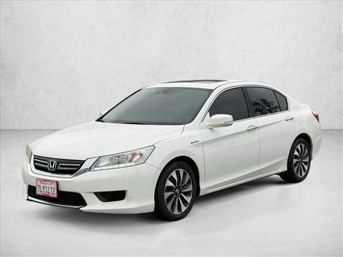 Used 2015 Honda Accord Touring image 1