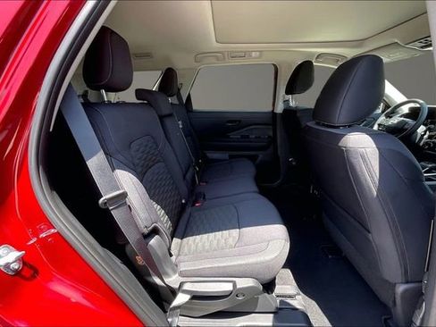 New 2026 Nissan Pathfinder SV w/ SV Premium Package FWD image 9