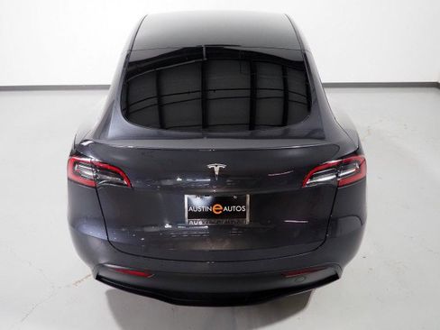 Used 2025 Tesla Model Y Long Range RWD image 8