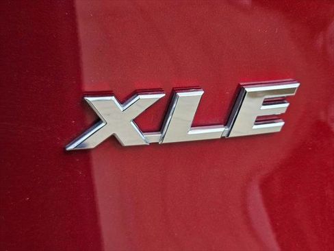 Certified 2025 Toyota RAV4 XLE FWD image 10