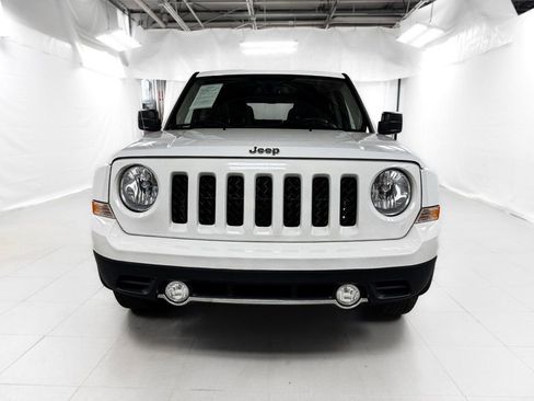 Used 2017 Jeep Patriot High Altitude FWD image 2
