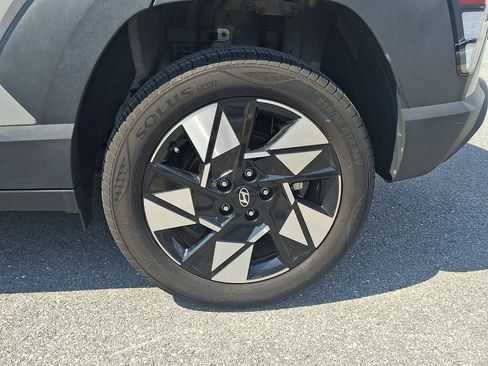 Certified 2024 Hyundai Kona SEL AWD/4WD image 9