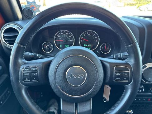 Used 2014 Jeep Wrangler Unlimited Rubicon w/ Connectivity Group AWD/4WD image 23