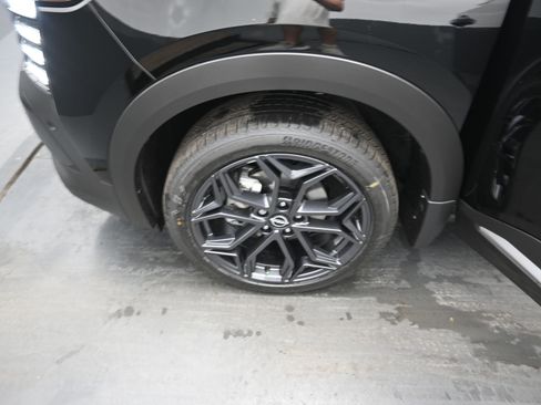 New 2025 Nissan Kicks SR image 20