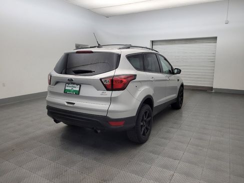Used 2019 Ford Escape SE FWD image 9