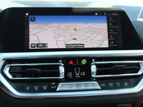 Used 2022 BMW M4 xDrive Competition image 27