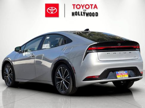 New 2027 Toyota Prius XLE FWD image 6
