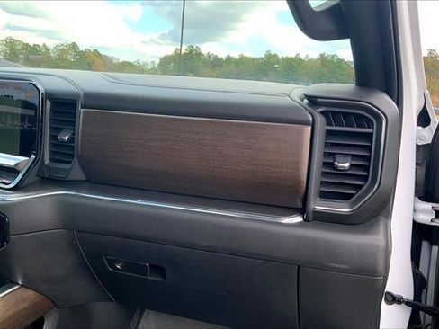 Used 2024 Chevrolet Silverado 2500 High Country w/ High Country Premium Package image 15