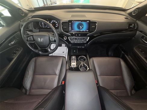 Used 2025 Honda Ridgeline Black Edition image 22