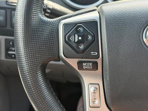 Used 2015 Toyota Tacoma 4x4 Double Cab w/ TRD Off-Road Package image 17