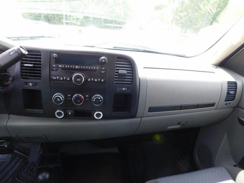 Used 2011 GMC Sierra 1500 W/T image 7