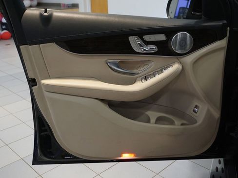 Used 2016 Mercedes-Benz GLC 300 4MATIC image 22