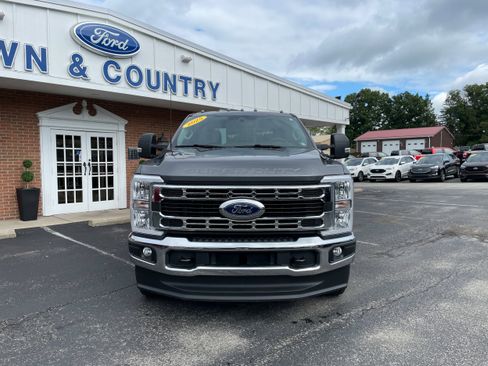 Used 2025 Ford F250 XLT w/ Camper Package AWD/4WD image 2