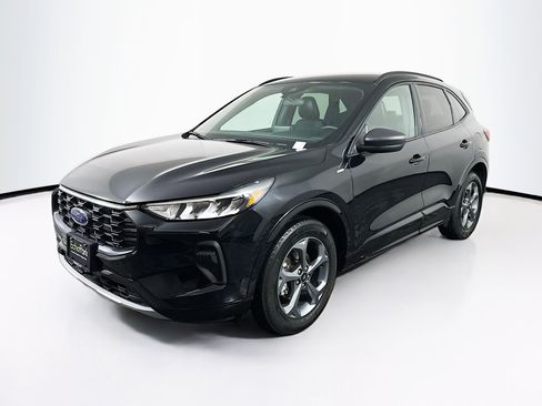 Used 2024 Ford Escape ST-Line image 3