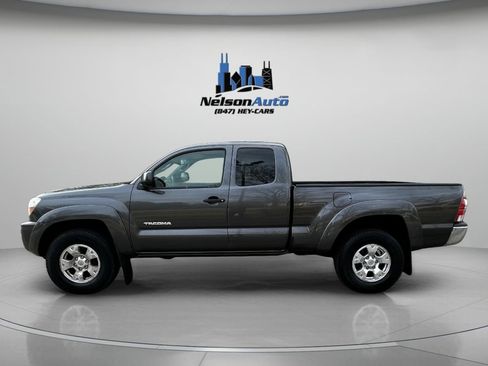 Used 2010 Toyota Tacoma AWD/4WD image 9