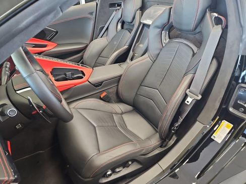 Used 2024 Chevrolet Corvette Stingray Premium Conv w/ Z51 Performance Package RWD image 14