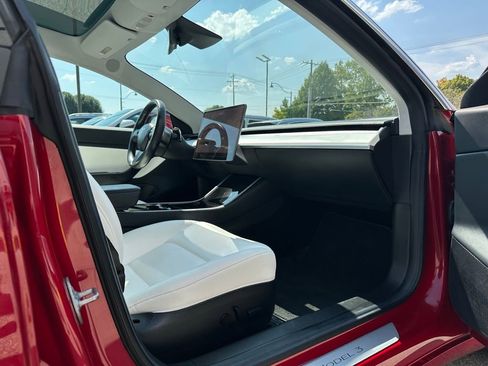 Used 2018 Tesla Model 3 Long Range image 41