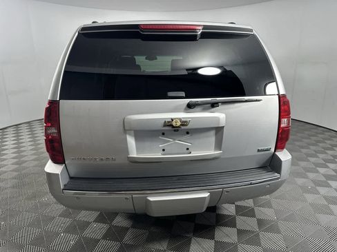 Used 2010 Chevrolet Suburban LTZ image 7